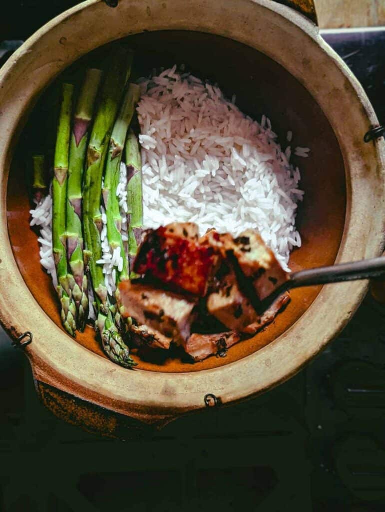 How to make clay pot rice - Messy Vegan Cook